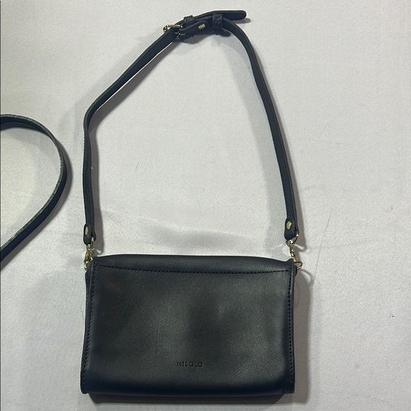 Nisolo Handbags - Nisolo Cleo convertible leather purse